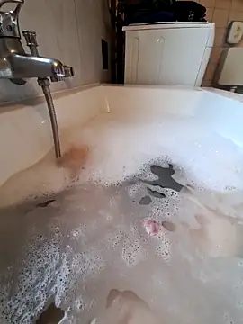 toeloverlive online show from April 21, 7:36 am