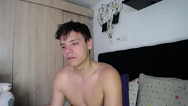 Snapshot of Santiago_kiler chatting on September 29, 5:09 pm Santiago kiler online show from September 29, 5:09 pm