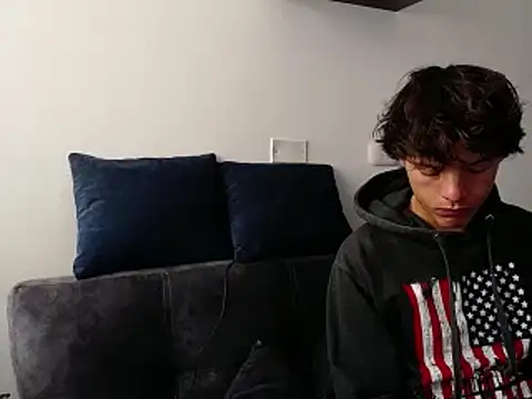 Snapshot of Santiago_kiler chatting on December 29, 2:31 pm Santiago kiler online show from December 29, 2:31 pm