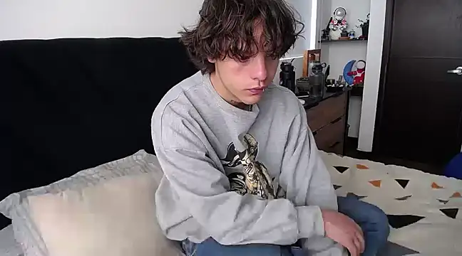 Snapshot of Santiago_kiler chatting on February 18, 12:49 pm Santiago kiler online show from February 18, 12:49 pm