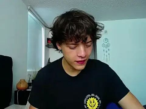 Snapshot of Santiago_kiler chatting on December 21, 12:59 pm Santiago kiler online show from December 21, 12:59 pm