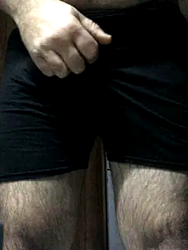 Snapshot of hairysmallcockguy chatting on September 18, 12:29 pm hairysmallcockguy online show from September 18, 12:29 pm