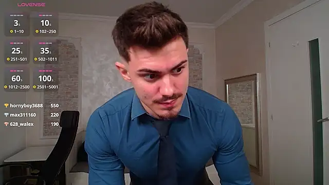 Snapshot of WilsonJules chatting on February 5, 9:40 pm WilsonJules online show from February 5, 9:40 pm