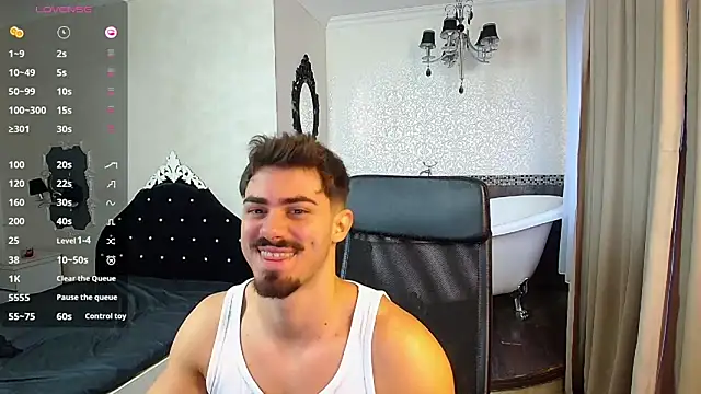 Snapshot of WilsonJules chatting on October 9, 5:01 am WilsonJules online show from October 9, 5:01 am