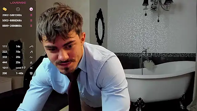 Snapshot of WilsonJules chatting on October 18, 4:50 am WilsonJules online show from October 18, 4:50 am