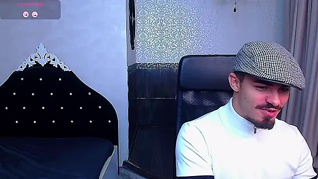 Snapshot of WilsonJules chatting on October 3, 4:50 am WilsonJules online show from October 3, 4:50 am