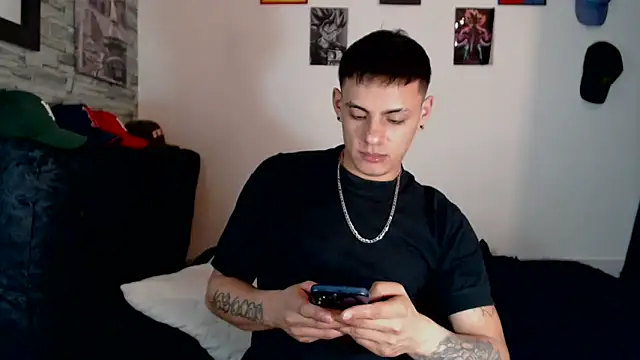 danilohot 19 online show from December 17, 10:32 pm