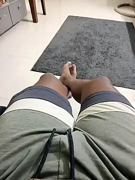 Snapshot of mkmony chatting on December 21, 11:01 am mkmony online show from December 21, 11:01 am