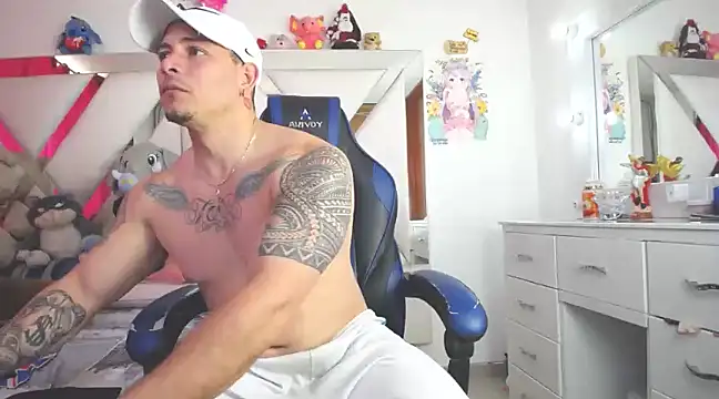 jakson hot online show from December 14, 7:46 pm