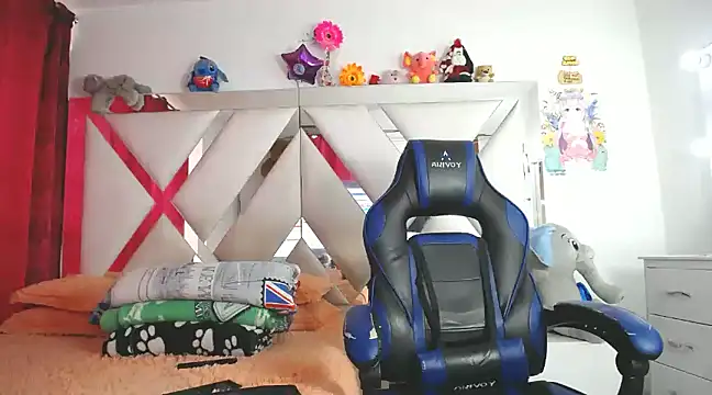 jakson hot online show from December 5, 8:34 pm