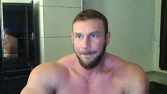 muscularkevin online show from November 17, 2:31 pm