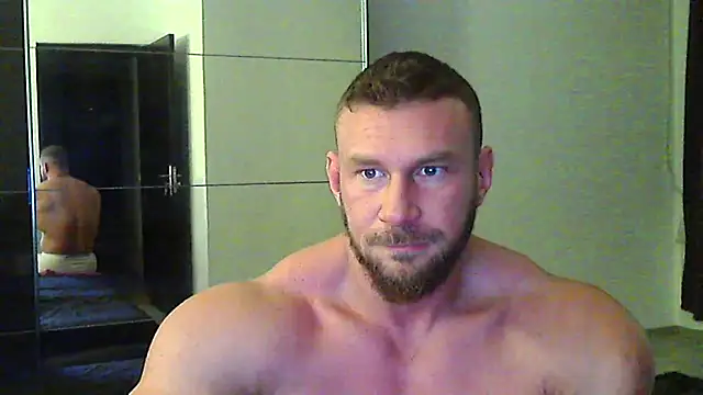 muscularkevin online show from December 20, 5:14 am