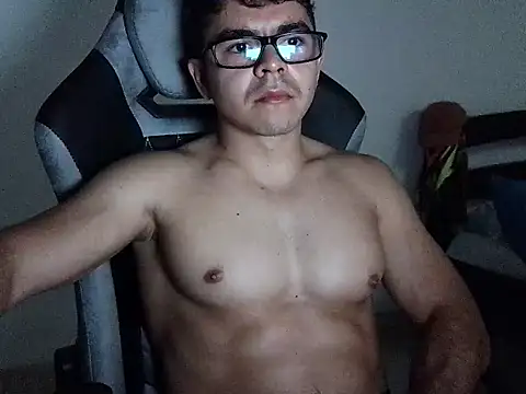 MILCARITAS3 online show from April 15, 7:58 pm