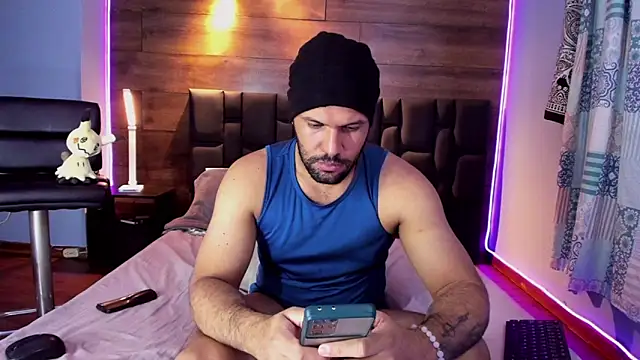 anthonylatynxd online show from February 1, 2:58 am