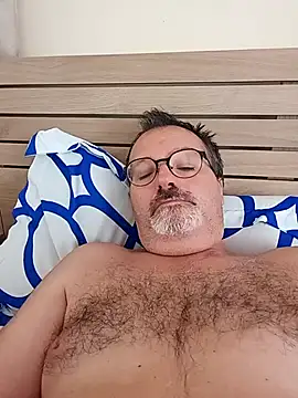 Snapshot of mike9473 chatting on September 20, 9:09 am mike9473 online show from September 20, 9:09 am