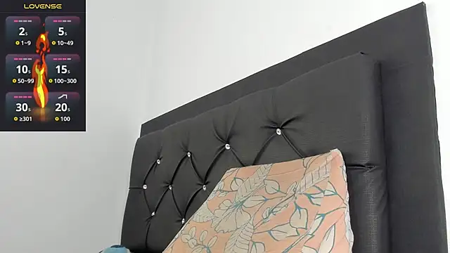 santi brown online show from September 19, 7:02 pm