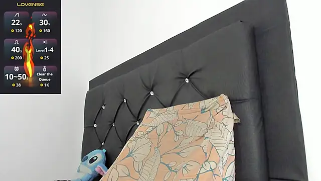 santi brown online show from September 24, 7:56 pm