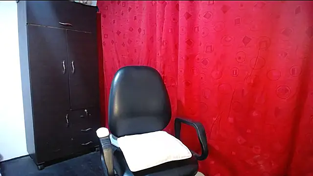 Snapshot of Deiby_casas chatting on September 11, 2:10 am Deiby casas online show from September 11, 2:10 am