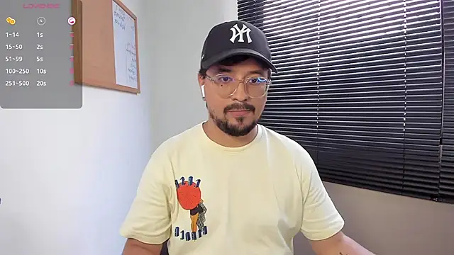 DaviidEvans  online show from December 6, 5:33 pm