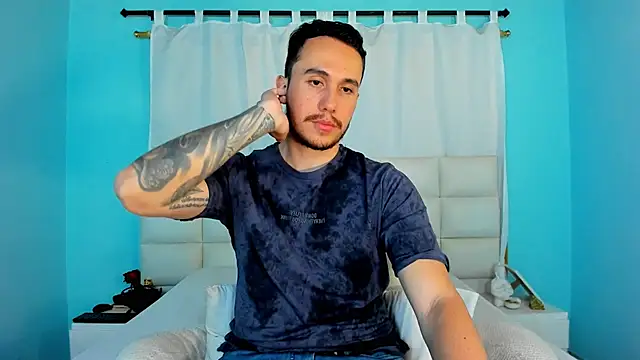 juan  jimenez online show from November 30, 6:04 am