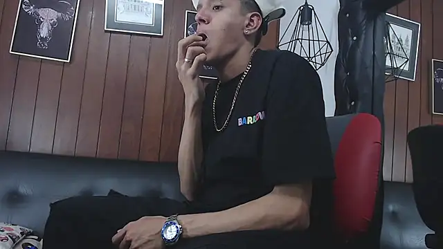 Snapshot of GaboReyes chatting on February 17, 2:53 am GaboReyes online show from February 17, 2:53 am