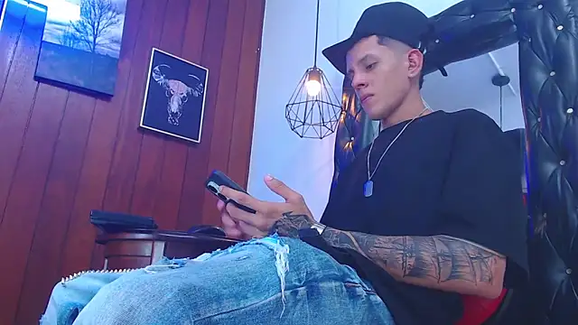 Snapshot of GaboReyes chatting on September 20, 4:56 am GaboReyes online show from September 20, 4:56 am