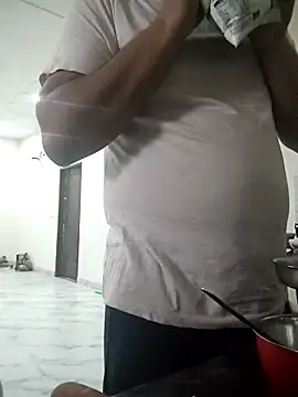 thebrownboi01 online show from February 16, 1:47 am