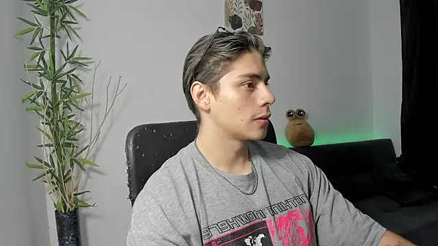 Giordano Russo online show from December 31, 2:19 am