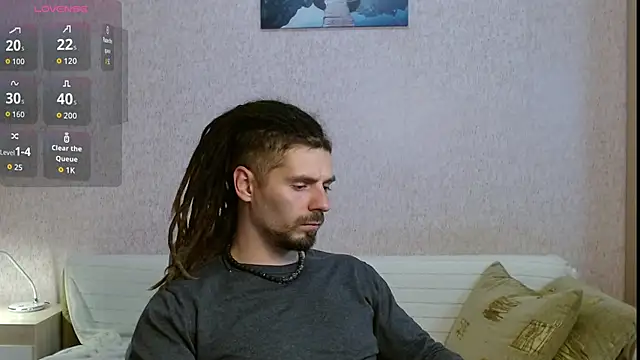 Aestheticguy101 online show from October 11, 6:12 pm