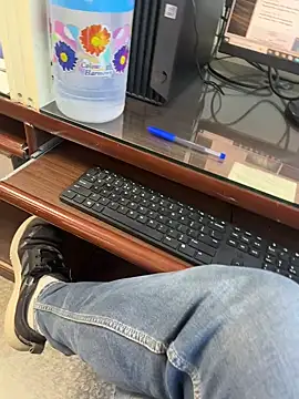 Snapshot of bigshow112 chatting on December 5, 6:32 am bigshow112 online show from December 5, 6:32 am