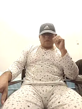 chicoguapo8 online show from September 18, 10:39 am