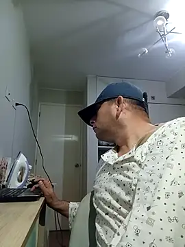 chicoguapo8 online show from March 1, 7:53 am