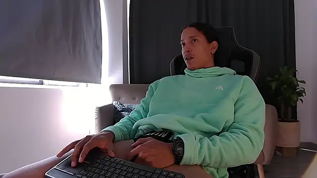 Liam V online show from February 23, 3:14 pm