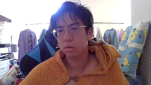 Snapshot of charlie_xdd chatting on March 23, 8:37 am charlie xdd online show from March 23, 8:37 am