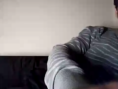 Snapshot of Lucas1andOnly4Girl chatting on January 28, 3:15 am Lucas1andOnly4Girl online show from January 28, 3:15 am