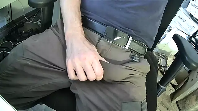 TomCumQuick online show from September 22, 8:14 am