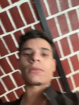 Snapshot of brianor89 chatting on October 18, 5:29 pm brianor89 online show from October 18, 5:29 pm