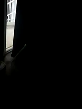 Snapshot of RoyalWearing chatting on October 28, 2:58 am RoyalWearing online show from October 28, 2:58 am