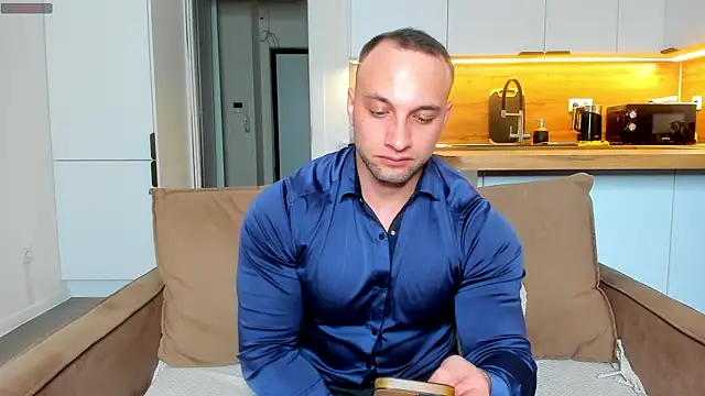 michaelbradleu online show from December 28, 12:47 pm