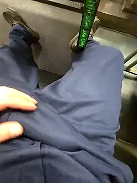 Snapshot of WhiteMeat069 chatting on December 19, 5:07 am WhiteMeat069 online show from December 19, 5:07 am