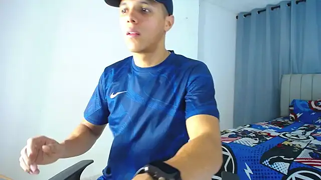 Snapshot of DavidAngell7 chatting on December 12, 5:10 am DavidAngell7 online show from December 12, 5:10 am