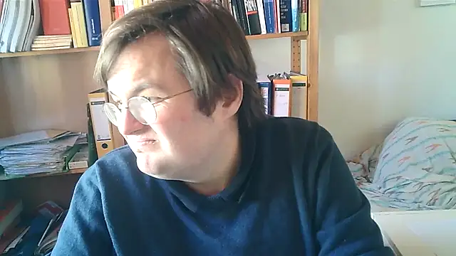 Snapshot of makau1 chatting on March 2, 12:58 pm makau1 online show from March 2, 12:58 pm