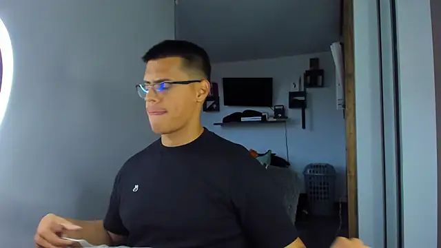  John Boy  online show from April 9, 11:00 pm