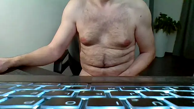 Snapshot of Horney_boy86 chatting on February 20, 10:48 pm Horney boy86 online show from February 20, 10:48 pm