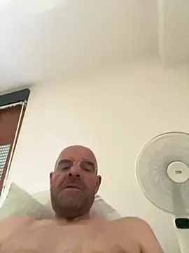 slim1976006 online show from August 1, 8:57 am