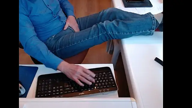 dutchpornking online show from October 31, 2:09 pm