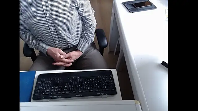 dutchpornking online show from May 8, 7:20 am