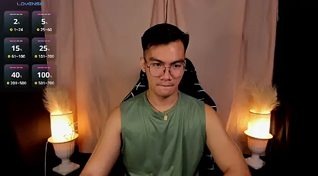 000batman000 online show from February 19, 1:40 am