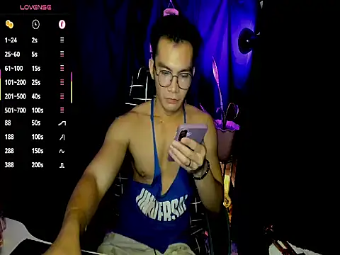 000batman000 online show from February 6, 2:36 pm