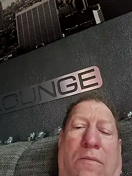 tomtom111111 online show from March 14, 2:08 pm